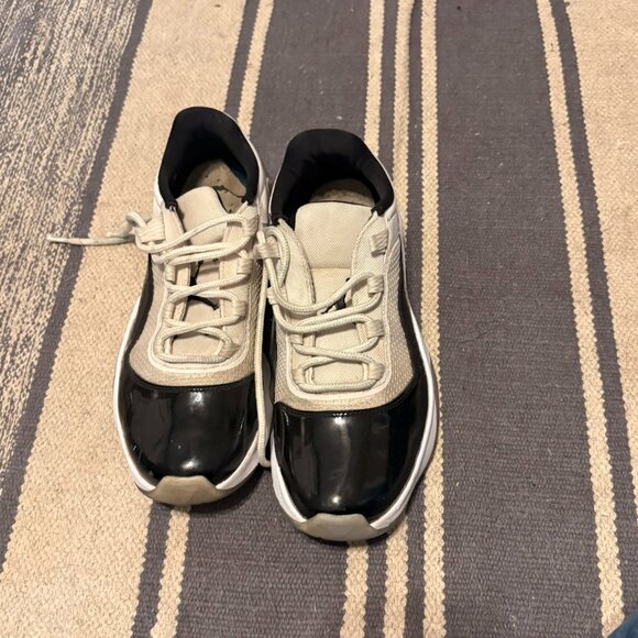 Nike Air Jordan Low DV2207-100 - Picture 1 of 7